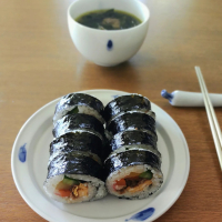 キンパ&わかめスープ (김밥과 미역국)
