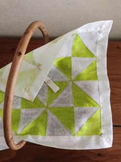 三角繋ぎのポジャギ